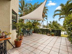5692 Santiago Cir, Boca Raton FL 33433