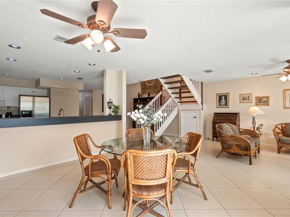 5692 Santiago Cir, Boca Raton FL 33433