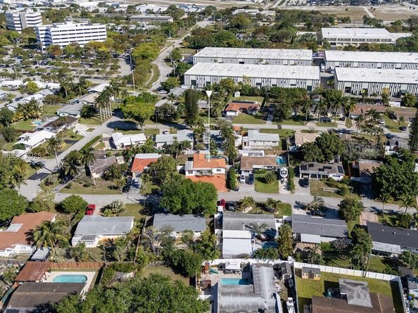 1401 NW 45th St, Fort Lauderdale FL 33309