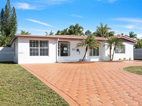 1401 NW 45th St, Fort Lauderdale FL 33309