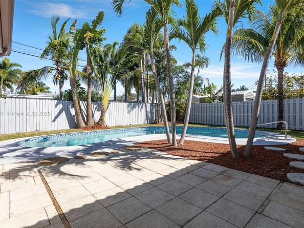 1401 NW 45th St, Fort Lauderdale FL 33309