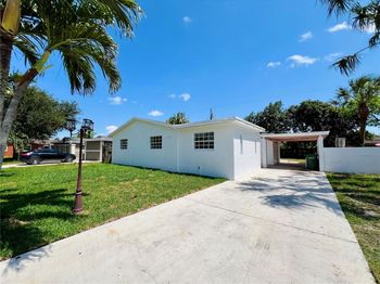 6570 NW 6th Ct