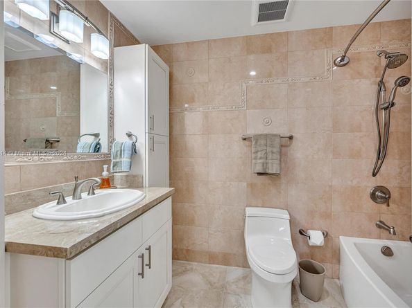 5055 Collins Ave 14M, Miami Beach FL 33140