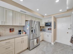 5055 Collins Ave 14M, Miami Beach FL 33140