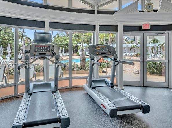 5055 Collins Ave 14M, Miami Beach FL 33140