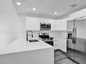 1818 Adventure Pl, North Lauderdale FL 33068