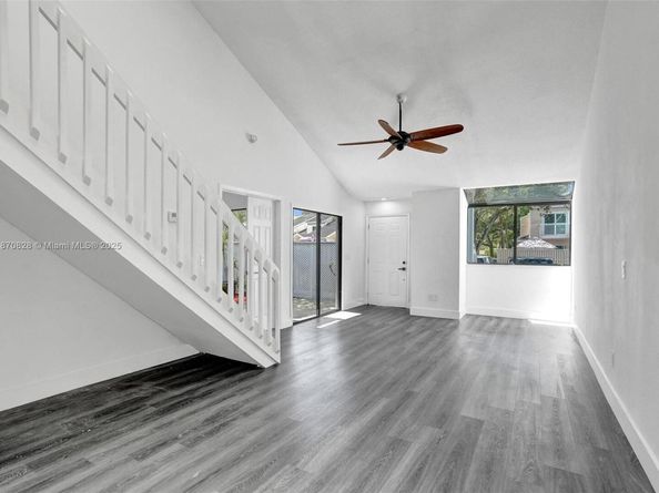 1818 Adventure Pl, North Lauderdale FL 33068