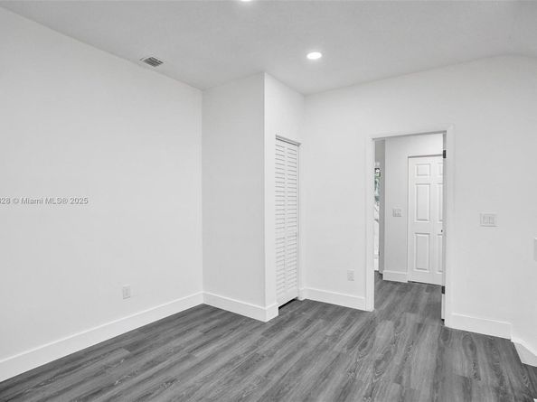 1818 Adventure Pl, North Lauderdale FL 33068