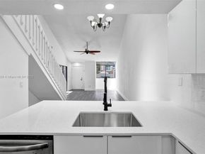 1818 Adventure Pl, North Lauderdale FL 33068