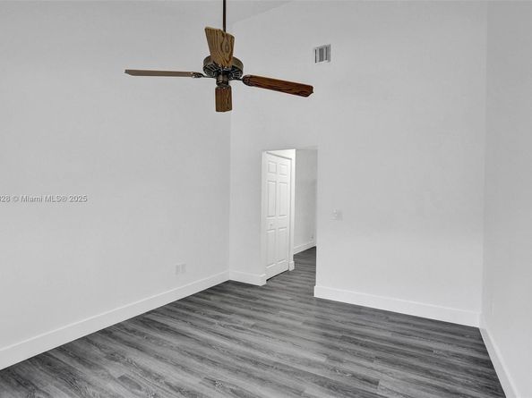 1818 Adventure Pl, North Lauderdale FL 33068