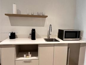 229 SW 9th St 307, Miami FL 33130