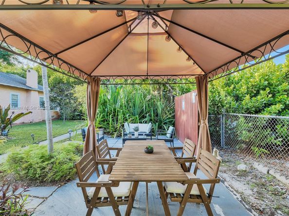 1947 Adams St, Hollywood FL 33020