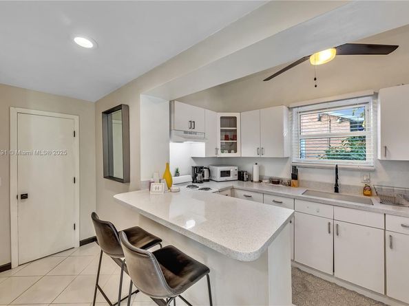 1947 Adams St, Hollywood FL 33020