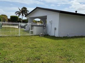 11893 SW 197th St, Miami FL 33177