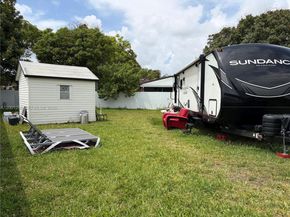 11893 SW 197th St, Miami FL 33177