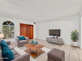1712 SW 13, Miami FL 33145