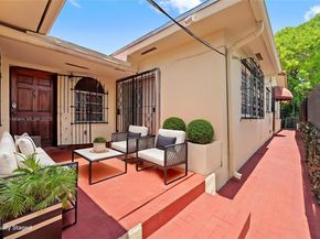1712 SW 13, Miami FL 33145
