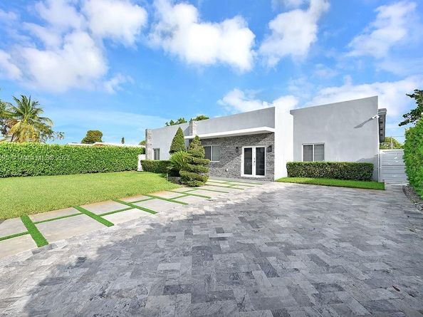 1968 NW 186th St, Miami Gardens FL 33056