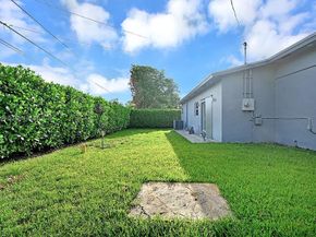 1968 NW 186th St, Miami Gardens FL 33056