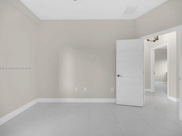 1968 NW 186th St, Miami Gardens FL 33056