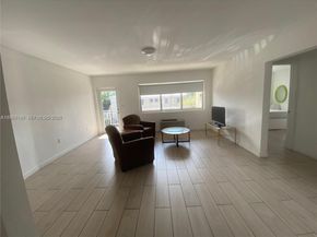 625 77th St, Miami Beach FL 33141