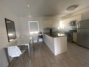 625 77th St, Miami Beach FL 33141