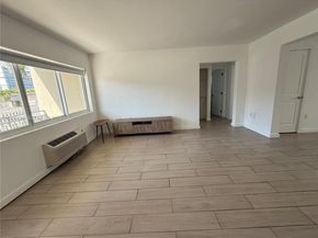 625 77th St, Miami Beach FL 33141