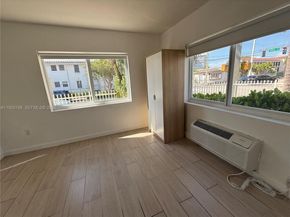 625 77th St, Miami Beach FL 33141