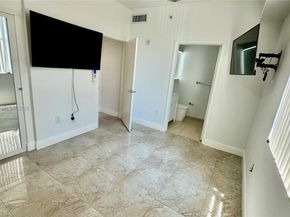3340 NE 190th St 403, Aventura FL 33180