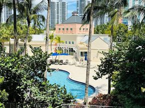 3340 NE 190th St 403, Aventura FL 33180