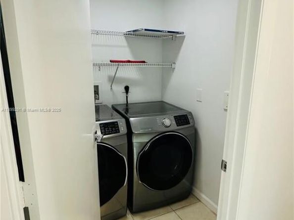3340 NE 190th St 403, Aventura FL 33180