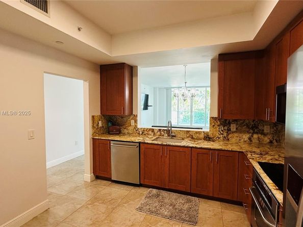 3340 NE 190th St 403, Aventura FL 33180