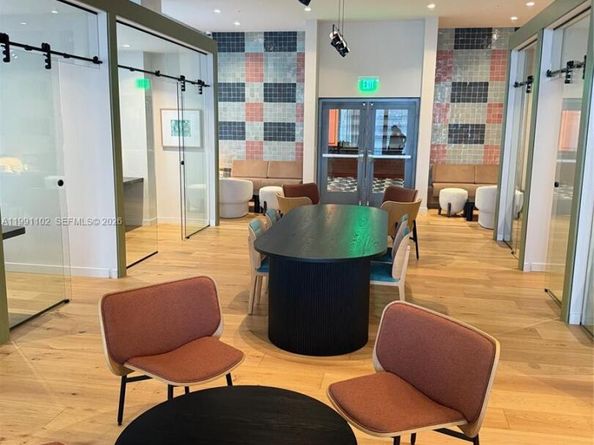 11 NE 6 Street 706, Miami FL 33132