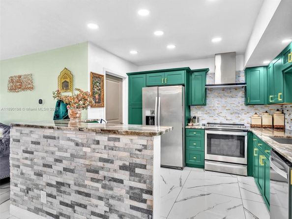 3380 NW 46th Ave, Lauderdale Lakes FL 33319