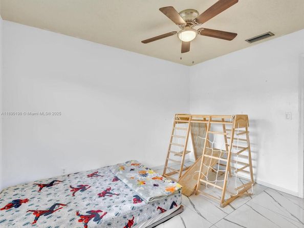 3380 NW 46th Ave, Lauderdale Lakes FL 33319