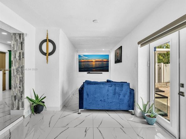 3380 NW 46th Ave, Lauderdale Lakes FL 33319