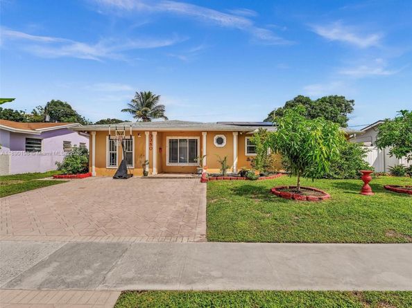 3380 NW 46th Ave, Lauderdale Lakes FL 33319