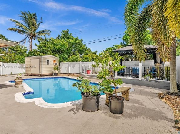 3380 NW 46th Ave, Lauderdale Lakes FL 33319