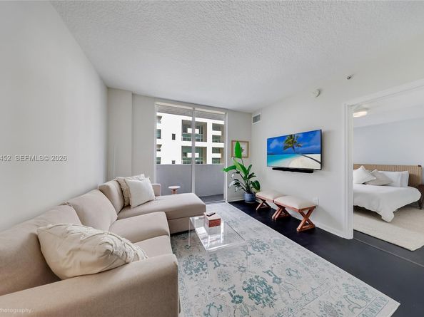 115 SW 11th St 505, Miami FL 33130