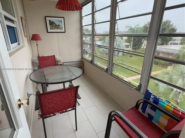 4441 NW 16th St J308, Lauderhill FL 33313
