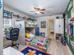 643 Lake Blvd, Weston FL 33326
