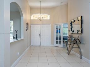 643 Lake Blvd, Weston FL 33326