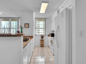 1155 Brickell Bay Dr 1702, Miami FL 33131