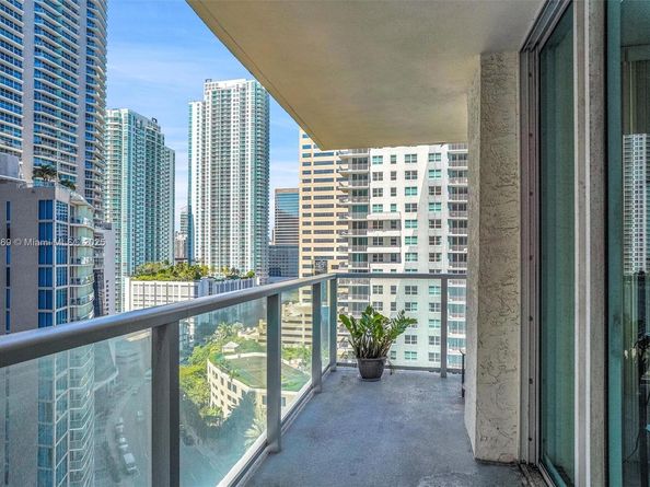1155 Brickell Bay Dr 1702, Miami FL 33131