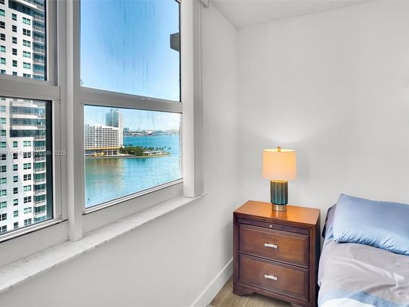 1155 Brickell Bay Dr 1702, Miami FL 33131