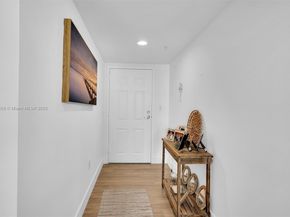 1155 Brickell Bay Dr 1702, Miami FL 33131