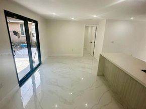 2110 NW 43rd St, Miami FL 33142