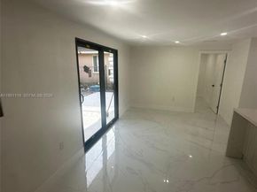 2110 NW 43rd St, Miami FL 33142