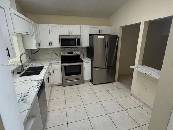 9957 W Elm Ln, Miramar FL 33025