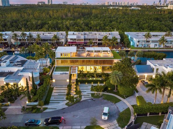 13390 Biscayne Bay Dr, North Miami FL 33181